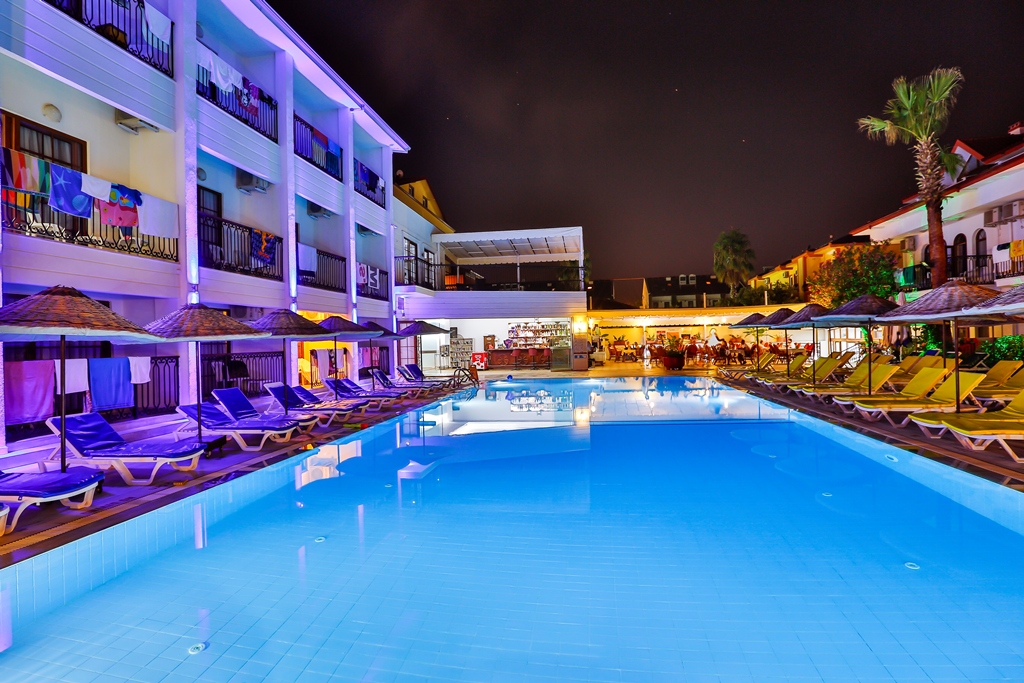 Golden Life Blue & Green Hotel